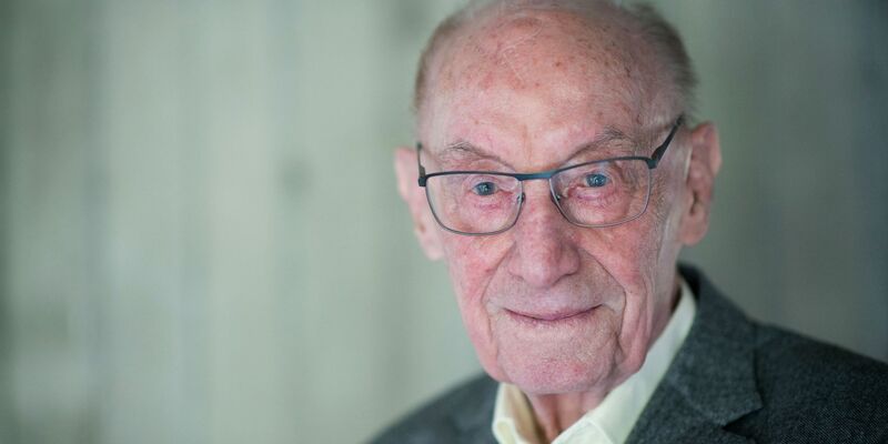 Edzard Reuter, ehemaliger Vorstandsvorsitzender der Daimler-Benz AG, ist am 27. Oktober 2024 im Alter von 96 Jahren in Stuttgart gestorben. - Foto: Marijan Murat/dpa