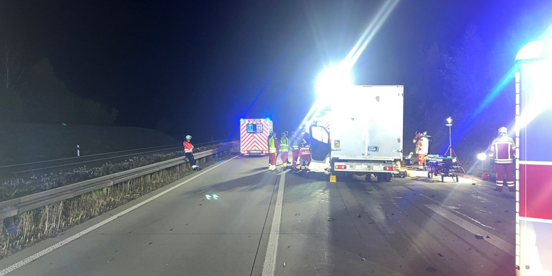 API-TH: Vollsperrung nach schwerem Lkw-Unfall - Foto: presseportal.de