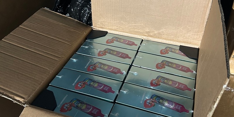 HZA-KA: Schlag gegen illegalen Zigarettenschmuggel auf der A5 / Zoll stellt über 12.000 E-Zigaretten sicher - Steuerhinterziehung in Höhe von 54.465,- Euro - Foto: presseportal.de