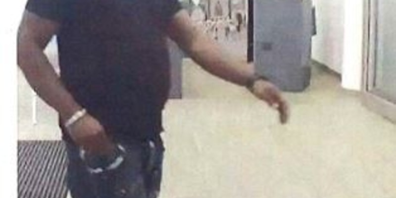 POL-HB: Nr.: 0678--Polizei fahndet mit Fotos nach Betrüger-- - Foto: presseportal.de