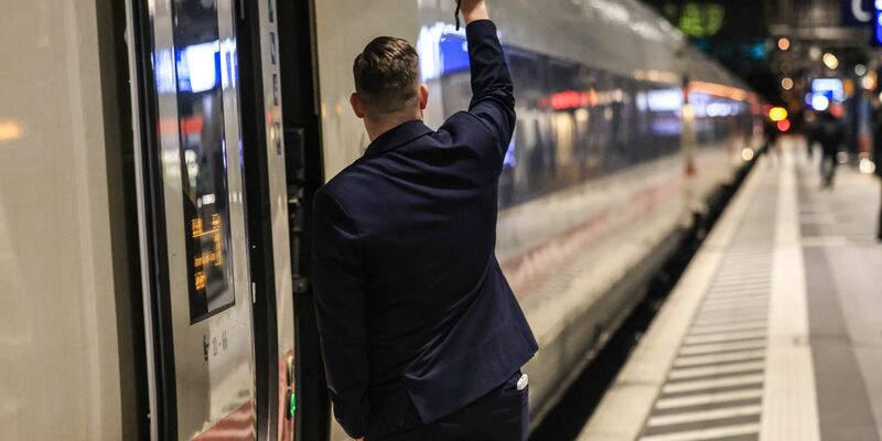 Trotz der schwierigen Lage geben die Bahn-Beschäftigten ihr Bestes. (Archivbild) - Foto: Oliver Berg/dpa