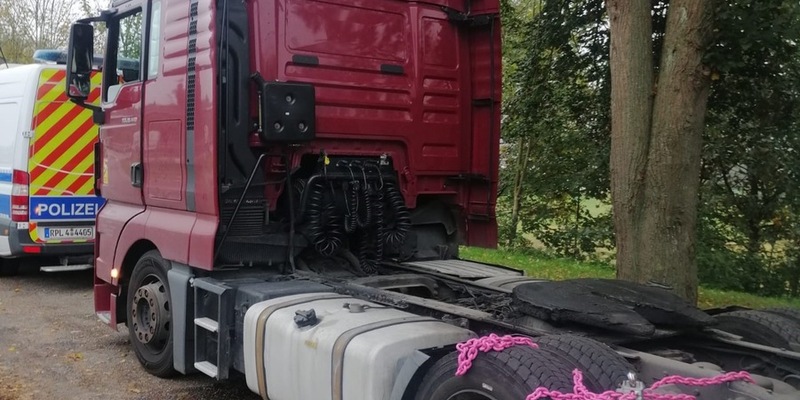 POL-PDKL: Defekte Bremsen führen zur Untersagung der Weiterfahrt - Foto: presseportal.de