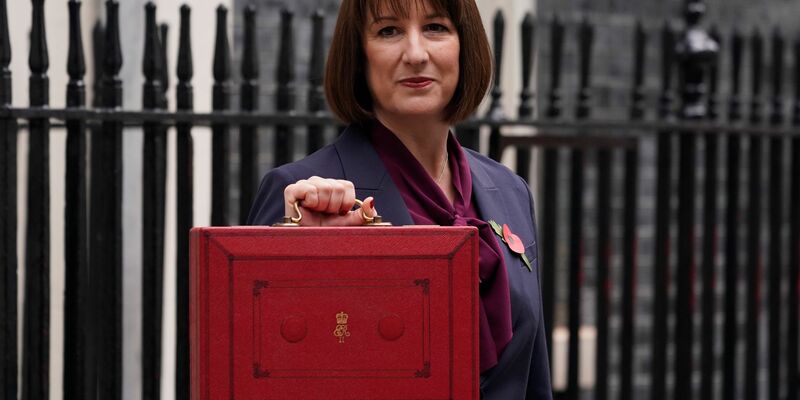 Rachel Reeves ist die erste Frau überhaupt an der Spitze des britischen Finanzministeriums. - Foto: Alberto Pezzali/AP