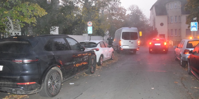 POL-HM: Verkehrsunfallflucht - Polizei sucht Zeugen - Foto: presseportal.de