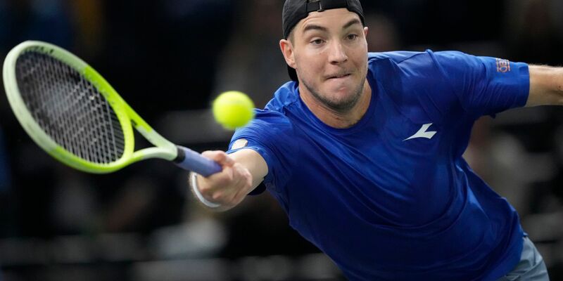 Alexander Zverev ist in Paris weiter auf Siegkurs. - Foto: Michel Euler/AP/dpa