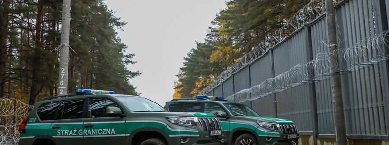 Am Mittwoch hat Bundesinnenministerin Nancy Faeser (SPD) Polens Grenze zu Belarus besucht. Die EU wirft Russland vor, gezielt irreguläre Migranten über Belarus in die Europäische Union zu lotsen.  - Foto: Artur Reszko/PAP/dpa