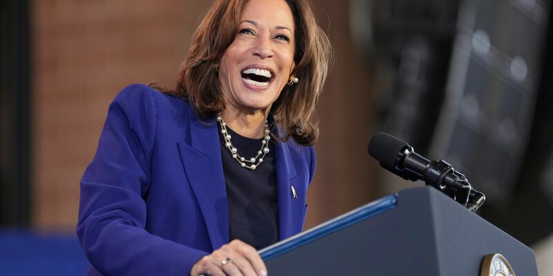 Für Harris sprachen sich schon einige Prominente aus. - Foto: Ross D. Franklin/AP