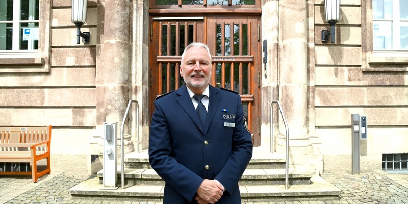 POL-E: Essen / Mülheim an der Ruhr: Verabschiedung von Detlef Köbbel - Direktionsleiter Gefahrenabwehr / Einsatz geht in den Ruhestand - Foto: presseportal.de