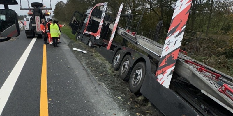POL-CUX: Autobahn für mehrere Stunden gesperrt - Foto: presseportal.de