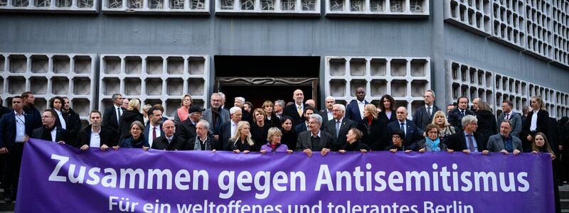 Am Jahrestag des Hamas-Überfalls in Israel gab es in Berlin eine Gedenkveranstaltung. (Archivbild) - Foto: Bernd von Jutrczenka/dpa