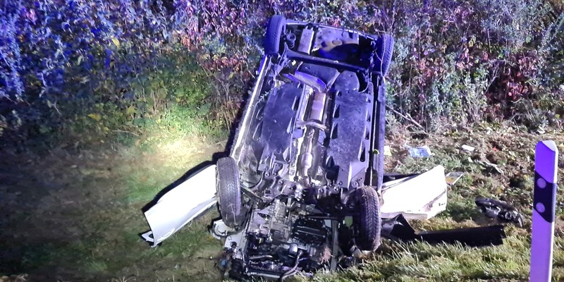 FW Stockach: Drei schwere Verkehrsunfälle vom 29.10.2024 bis zum 01.11.2024 fordern Feuerwehr - Foto: presseportal.de