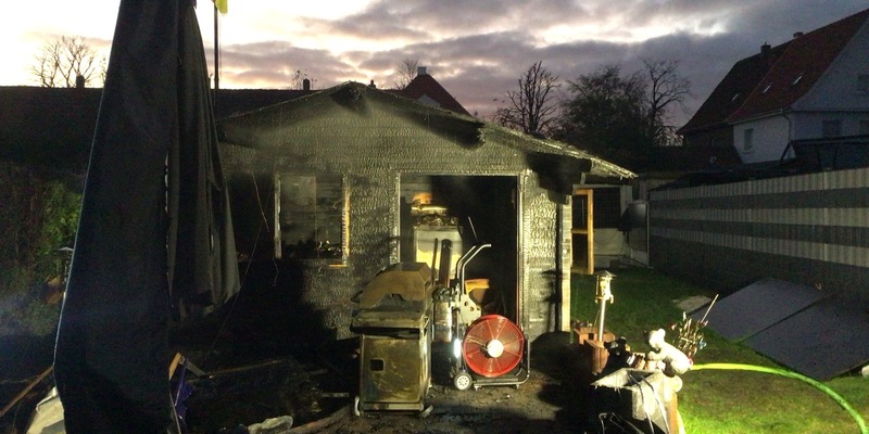 FW-WAF: Gartenlaube brennt - Foto: presseportal.de