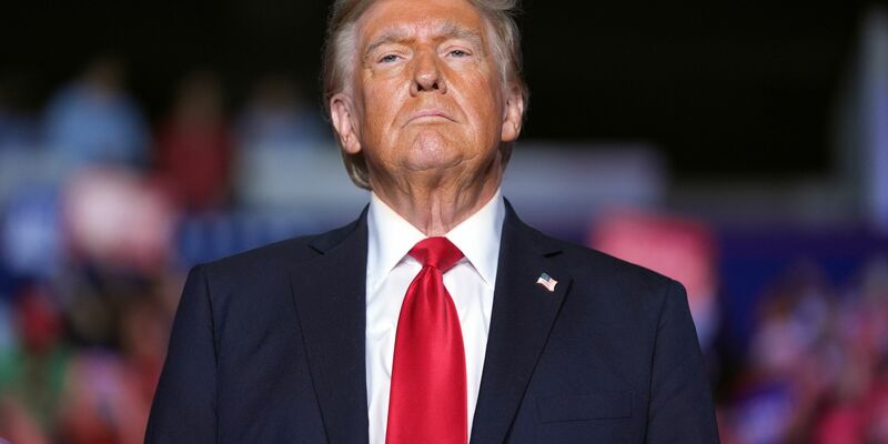 Im Endspurt der US-Wahl versucht Trump besonders, auch Frauen für sich zu gewinnen. - Foto: Evan Vucci/AP/dpa