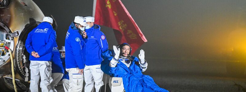 Die Rückkehr der «Shenzhou 18» zur Erde von der Raumstation dauerte mehrere Stunden.  - Foto: Lian Zhen/XinHua/dpa