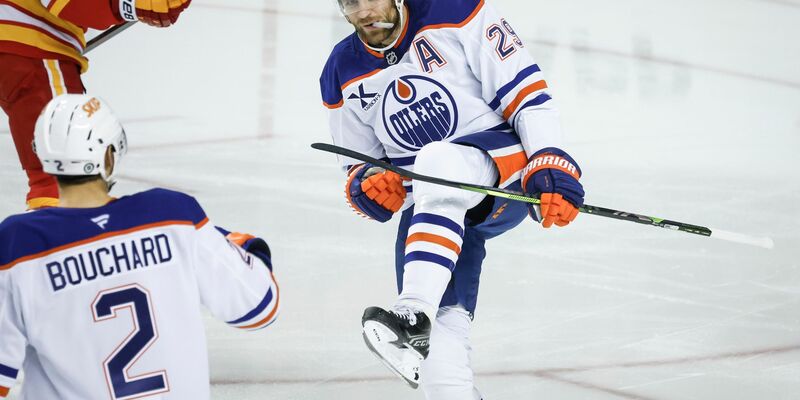 Traf schon nach 20 Sekunden zum 1:0: Leon Draisaitl von den Edmonton Oilers. - Foto: Jeff McIntosh/The Canadian Press via AP/dpa