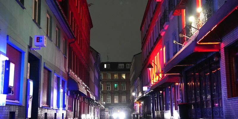 Am Freitag soll die neue Anlage stehen. - Foto: Marcus Brandt/dpa