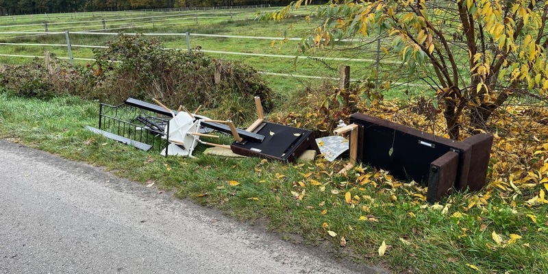 POL-ROW: ++ Mobiliar auf Grünstreifen entsorgt - Polizei bittet um Hinweise ++ Einbruch in Werkstatt - Polizei bittet um Hinweise ++ Einbrecher auf frischer Tat ertappt ++ Polizei stoppt Trunkenheitsfahrt ++ - Foto: presseportal.de