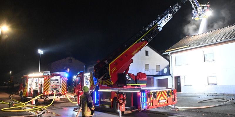 FF Olsberg: Wohnhausbrand in Olsberg - Foto: presseportal.de