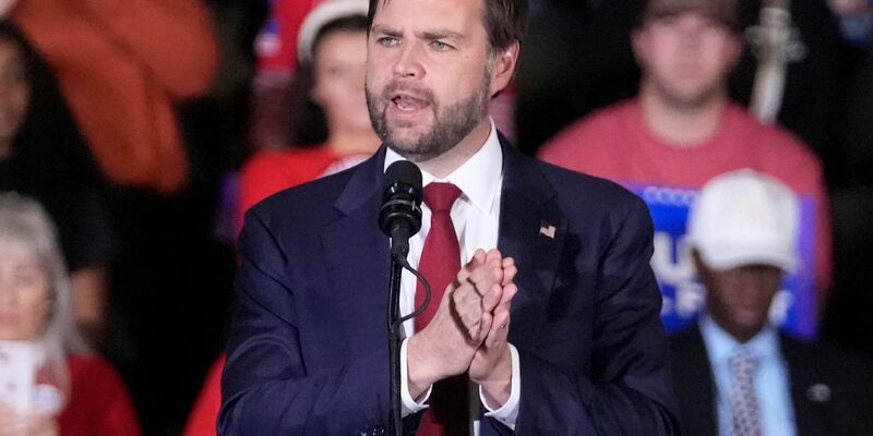 Will Kamala Harris' Job: Vize-Präsidenten-Kandidat Vance - Foto: John Bazemore/AP/dpa