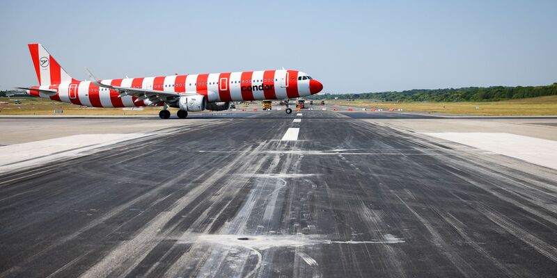 Die Condor fliegt bald auch innerdeutsch. (Archivbild) - Foto: Christian Charisius/dpa