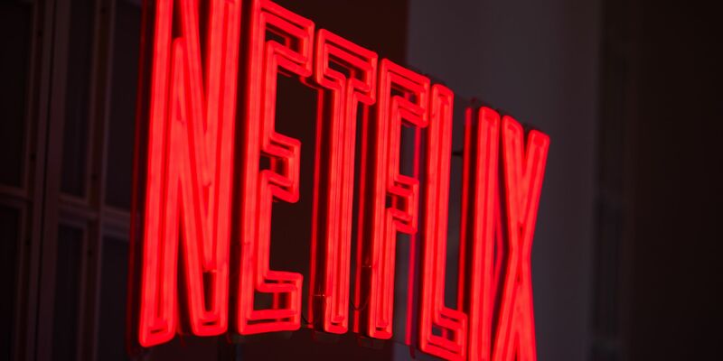 Bei Netflix in Paris und Amsterdam gibt es Durchsuchungen wegen Steuervorwürfen (Archivbild). - Foto: Rolf Vennenbernd/dpa