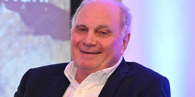 Zu Donald Trump hat Hoeneß eine klare Meinung. - Foto: Felix Hörhager/dpa