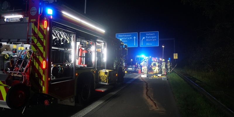 FW Ratingen: Verkehrsunfall auf der BAB 44 mit mehreren Verletzten - Foto: presseportal.de