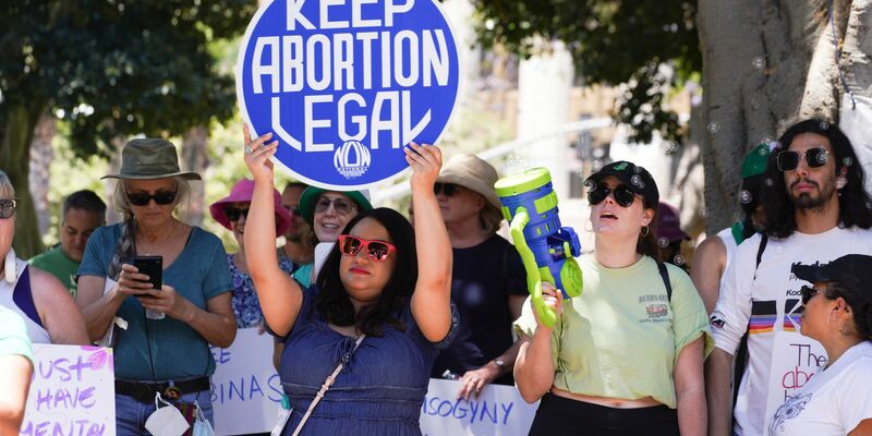 Seit 2022 ist das Recht auf Abtreibungen in den USA nicht mehr landesweit geschützt - Foto: Richard Vogel/AP