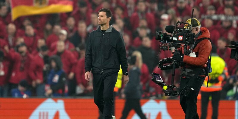 Xabi Alonso kennt die besondere Atmosphäre in Anfield bestens - Foto: Jon Super/AP/dpa