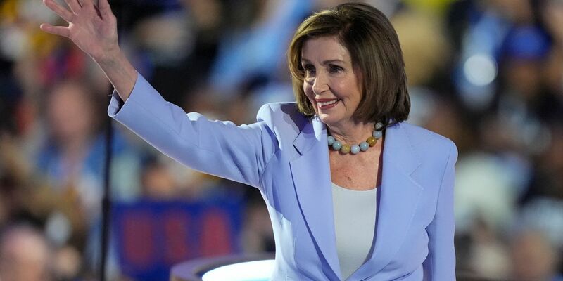 Nancy Pelosi beim Parteitag der Demokraten in Chicago. (Archivbild) - Foto: Charles Rex Arbogast/AP/dpa