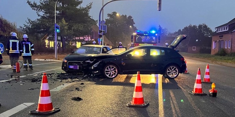 POL-STD: Zwei Leichtverletzte bei morgendlichem Unfall auf Bundesstraße 73 in Dollern - Foto: presseportal.de