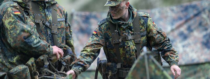 Freiwilliger Wehrdienst im Heimatschutz in Burg - Foto: Klaus-Dietmar Gabbert/dpa-Zentralbild/ZB