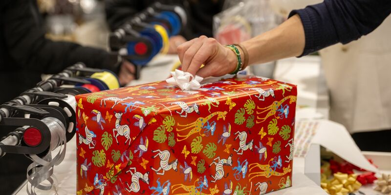 Der Einzelhandel rechnet nicht damit, dass der Konsum im Weihnachtsgeschäft stark anzieht. (Symbolbild) - Foto: Stefan Puchner/dpa