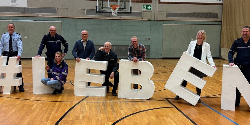 POL-PB: #LEBEN: Crash Kurs NRW - Realität erfahren. Echt hart konfrontiert jungen Menschen mit den Folgen schwerer Verkehrsunfälle - Foto: presseportal.de