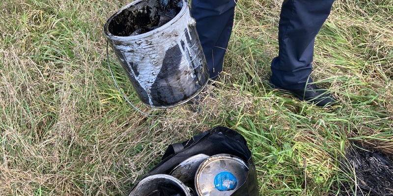 POL-LDK: + Altöl entsorgt + Unfallfluchten in Dillenburg, Herborn und auf der B49 + Kontrolle über Transporter verloren + - Foto: presseportal.de