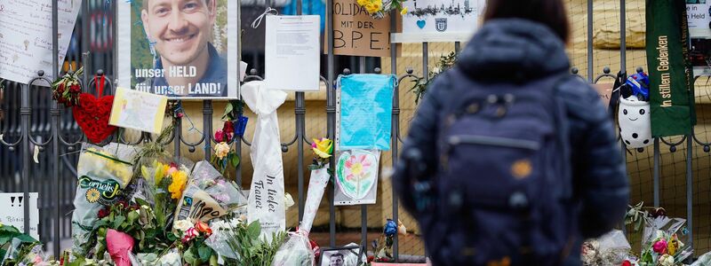 Die Bundesanwaltschaft wirft dem Täter Mord, versuchten Mord und gefährliche Körperverletzung vor - Foto: Uwe Anspach/dpa