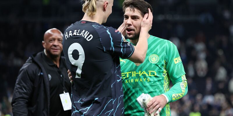 Stefan Ortega (r) wird Medienberichten zufolge zur Nationalmannschaft eingeladen. - Foto: David Klein/CSM via ZUMA Press Wire/dpa