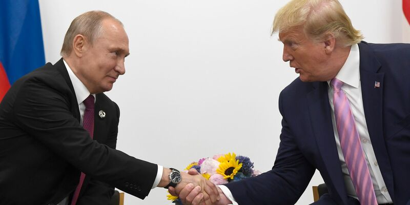 Kremlchef Wladimir Putin und US-Präsident Donald Trump haben die Bereitschaft zu einem neuen Treffen bekundet. (Archivbild) - Foto: Susan Walsh/AP/dpa