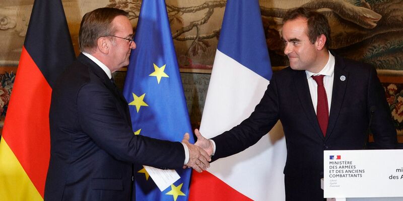 Kurz nach dem Wahlausgang in den USA brach Verteidigungsminister Pistorius zu Beratungen nach Paris auf. - Foto: Geoffroy Van Der Hasselt/AFP/dpa