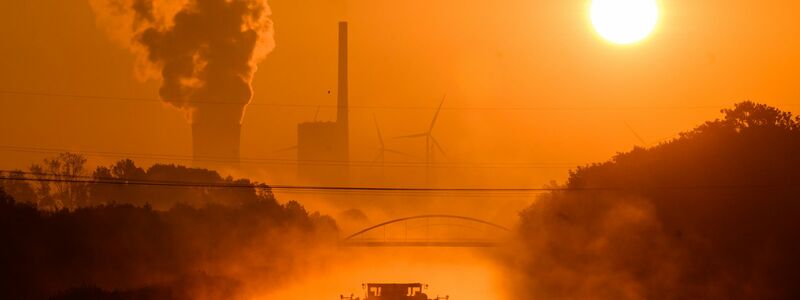 Kohlekraftwerke tragen zur Erderwärmung bei. (Symbolbild) - Foto: Julian Stratenschulte/dpa