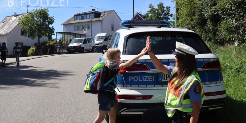 POL-PDTR: Wir.Für.Dich - Grundschulprävention der Polizeiinspektion Trier - Foto: presseportal.de