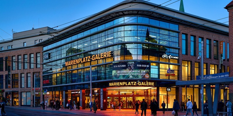 Marienplatz-Galerie und Bundeswehr tun es wieder - Schwerin in grün reloaded - Foto: presseportal.de
