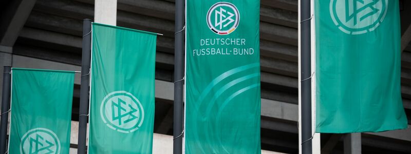 Das Präsidium des Deutschen Fußball-Bundes steht geschlossen hinter der WM-Bewerbung Saudi-Arabiens für 2034. - Foto: Fabian Strauch/dpa