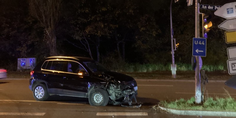 FW-M: Medizinischer Notfall führt zu Verkehrsunfall (Riem) - Foto: presseportal.de