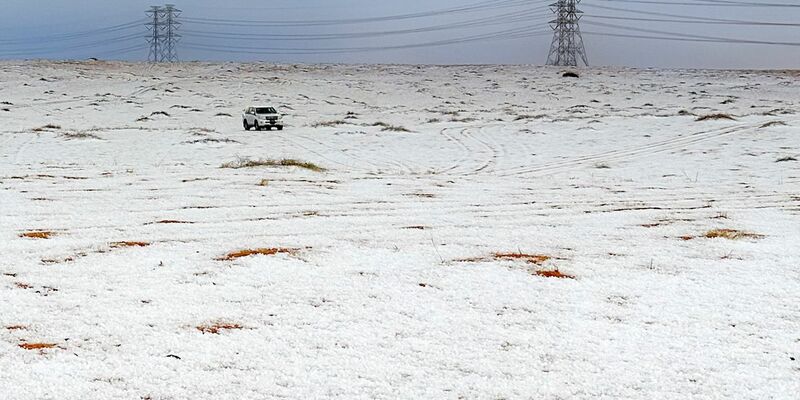 Schneefälle sind in Saudi-Arabien äußerst selten. - Foto: STR/AP/dpa