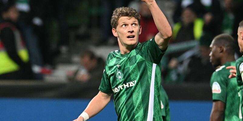 Kieler Jubel: Nach der Pause kam der Aufsteiger zum Ausgleich. - Foto: Carmen Jaspersen/dpa