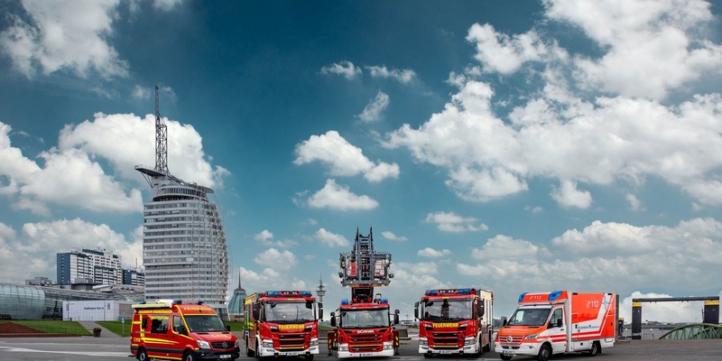 FW Bremerhaven: Feuerwehr bewältigt drei Paralleleinsätze mit Unterstützung von Technischem Hilfswerk und Freiwilliger Feuerwehr - Foto: presseportal.de