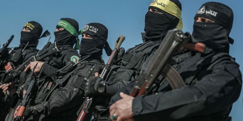Hamas-Kämpfer im Jahre 2020 (Archivbild) - Foto: Mohammed Talatene/dpa