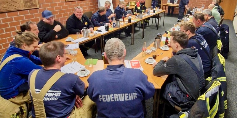 FW-OLL: Seminar Deichsicherheit & Hochwasserschutz im Landkreis Wesermarsch - Foto: presseportal.de