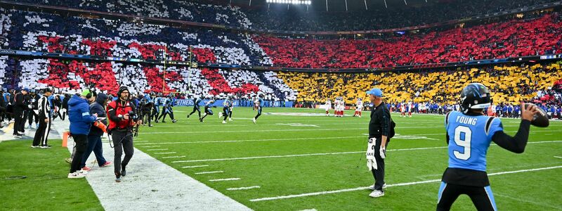 In der Allianz Arena wurde ein große Choreographie vorbereitet. - Foto: Lennart Preiss/AP/dpa